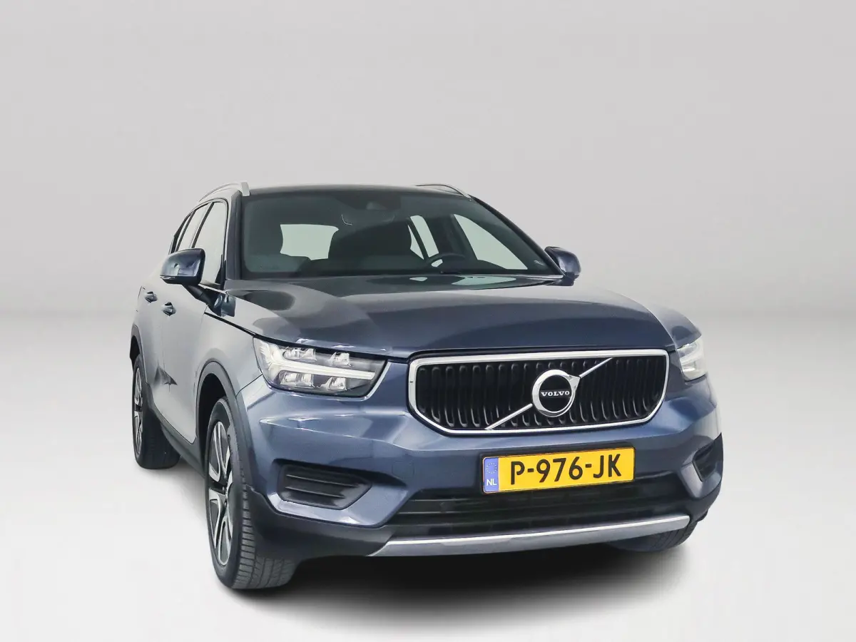 T2 Momentum Business | Park assist | Cruise control | Navigatie | Elektrische achterklep