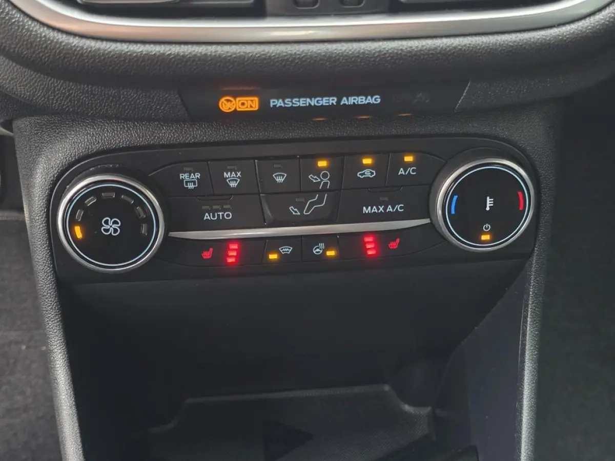 1.0 EcoBoost ST-Line X Clima|Navi|LED|Winterpack|Nap!!