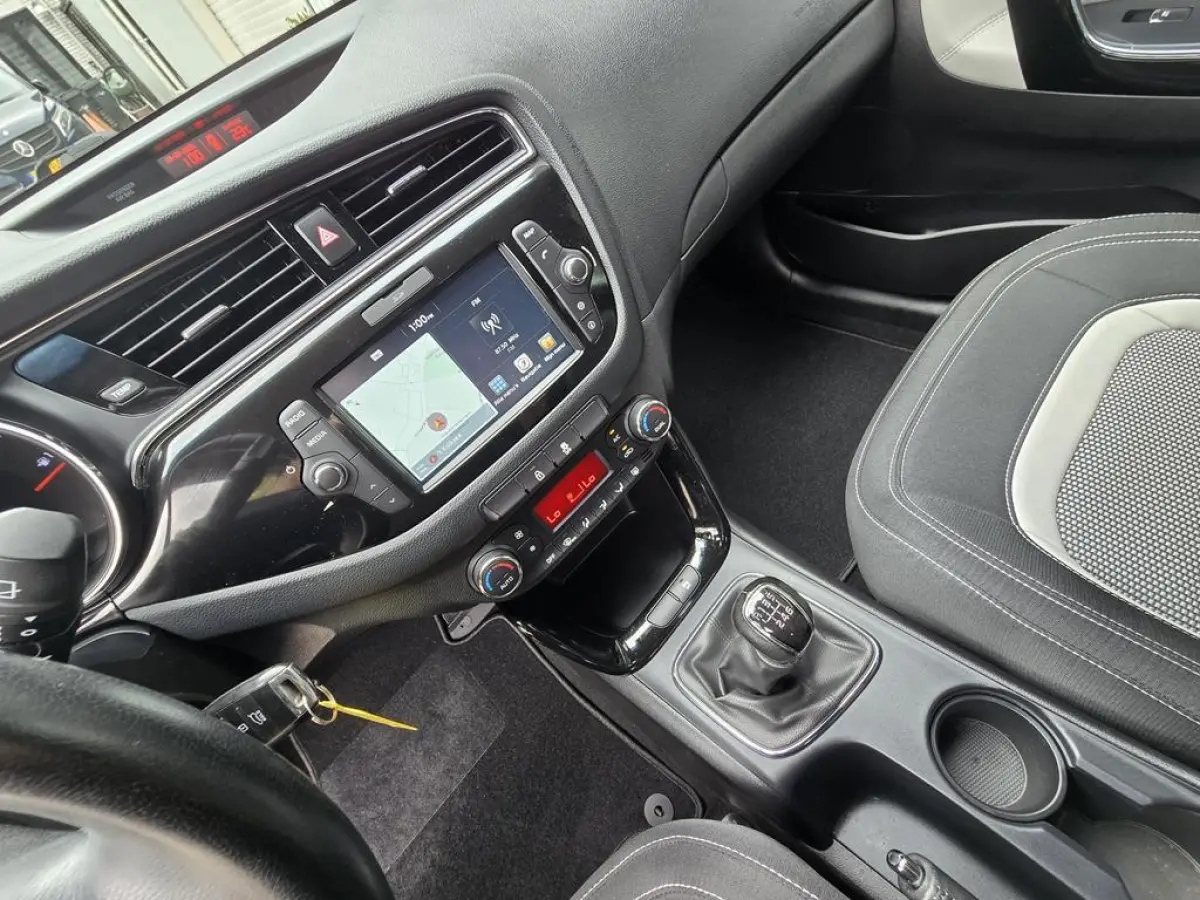 Cee'd 1.0 T-GDi DynamicLine Clima|Cruise|Navi|Trekhaak|UNIEK 18dkm NAP!!!!