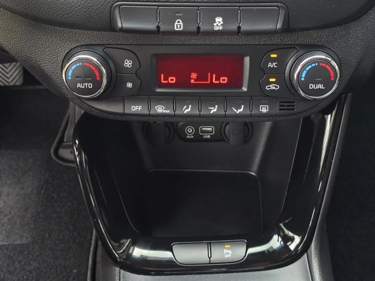 Cee'd 1.0 T-GDi DynamicLine Clima|Cruise|Navi|Trekhaak|UNIEK 18dkm NAP!!!!