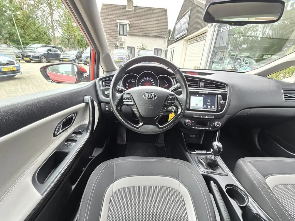 Cee'd 1.0 T-GDi DynamicLine Clima|Cruise|Navi|Trekhaak|UNIEK 18dkm NAP!!!!