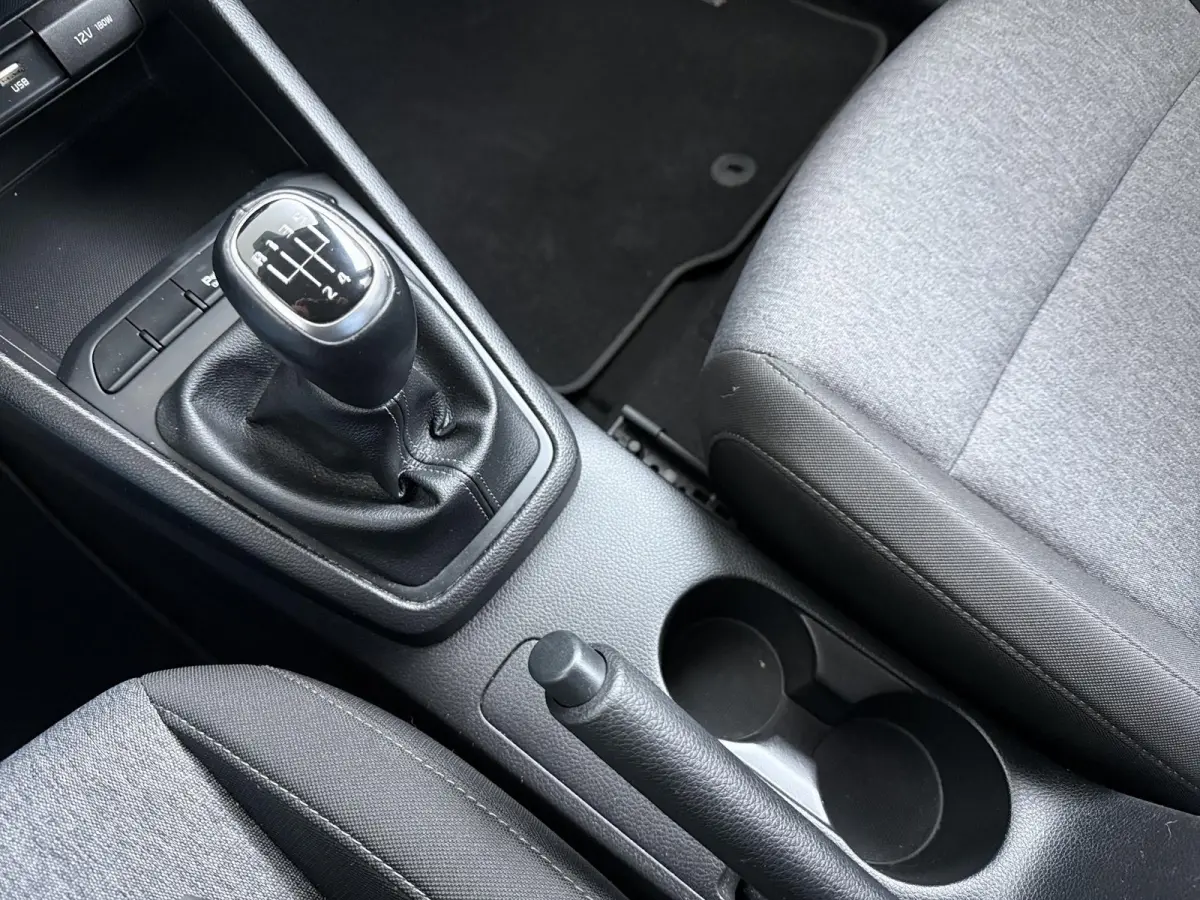 1.0 T-GDi DynamicLine | Apple CarPlay | Navigatie | Achteruitrijcamera |