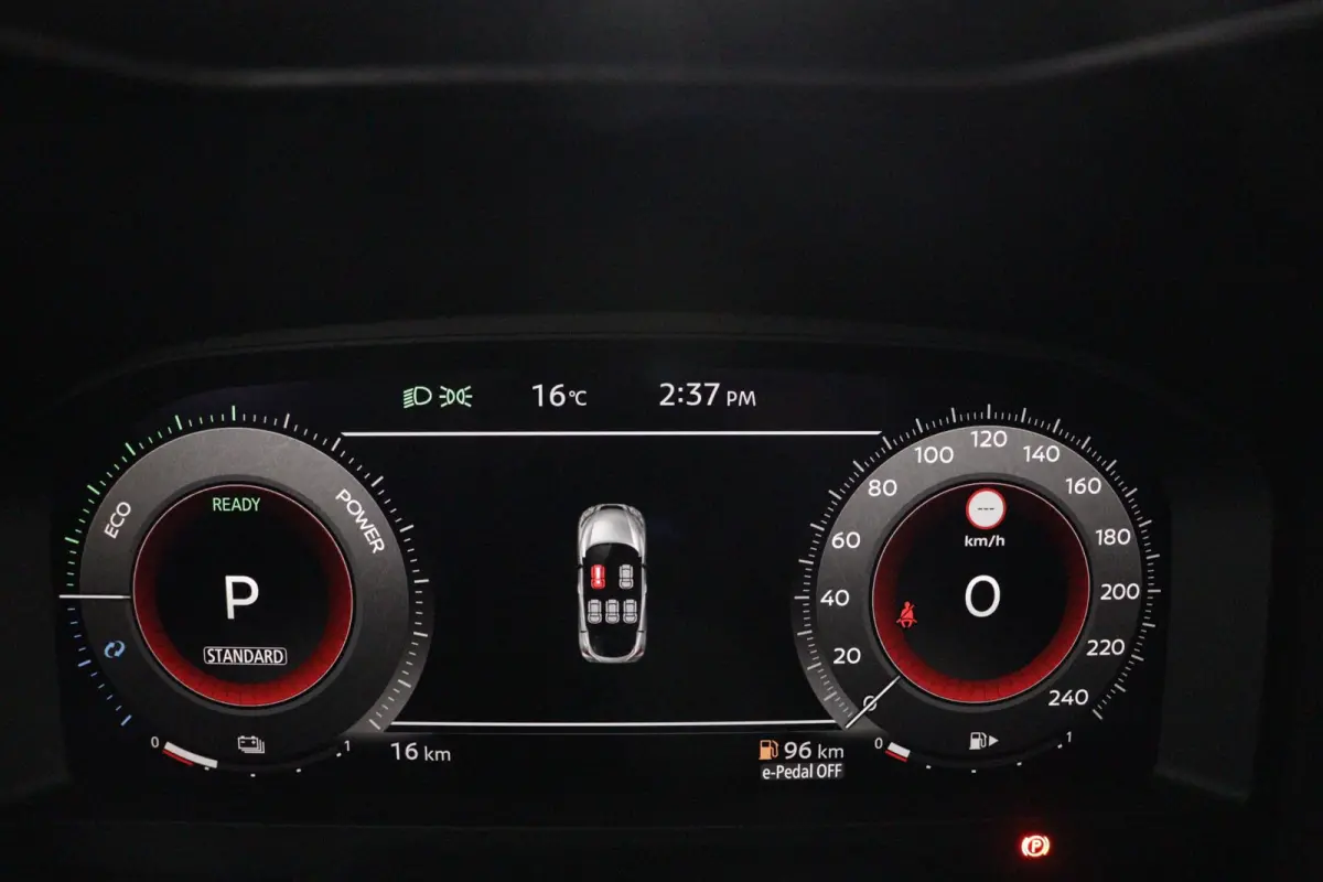 1.6 Hybrid N-Design | Adaptieve Cruise Control | 360 Camera | BOSE Audio | Stoel- & Stuurverw. |