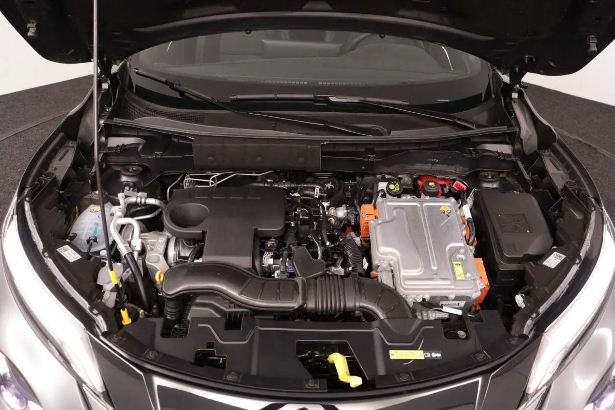 1.6 Hybrid N-Design | Adaptieve Cruise Control | 360 Camera | BOSE Audio | Stoel- & Stuurverw. |