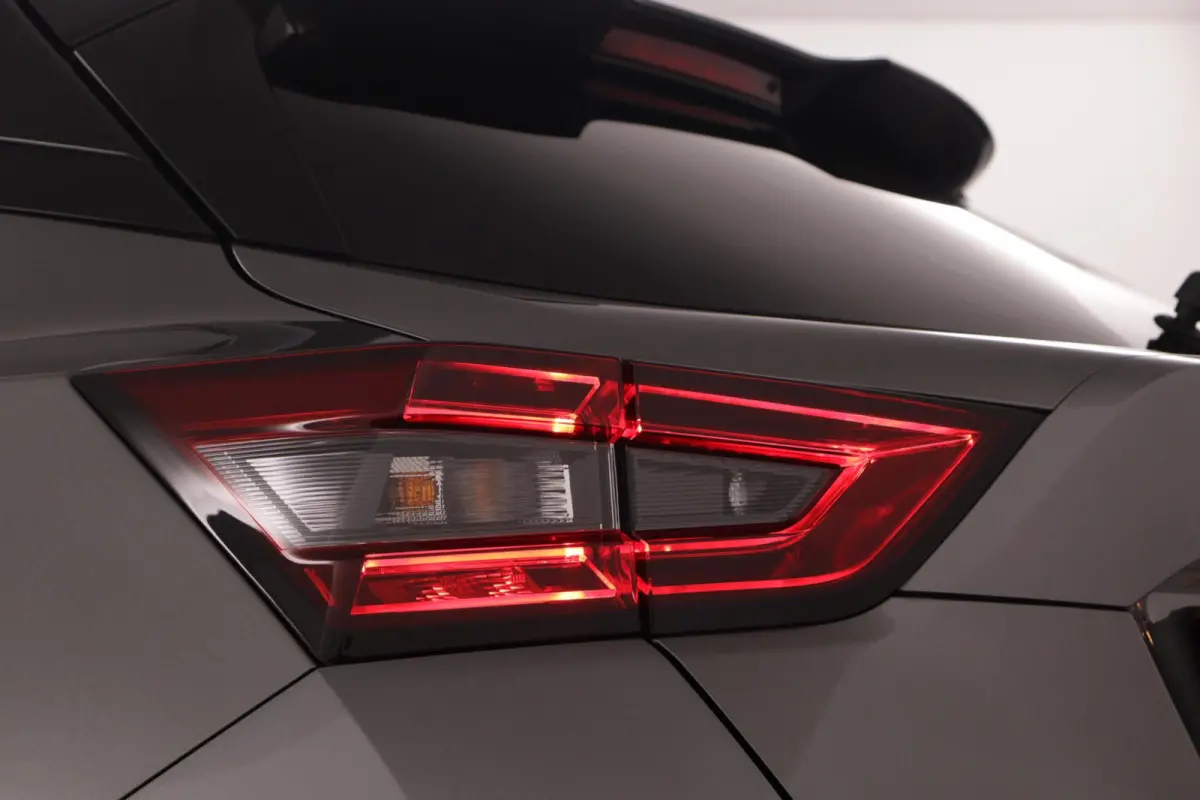 1.6 Hybrid N-Design | Adaptieve Cruise Control | 360 Camera | BOSE Audio | Stoel- & Stuurverw. |
