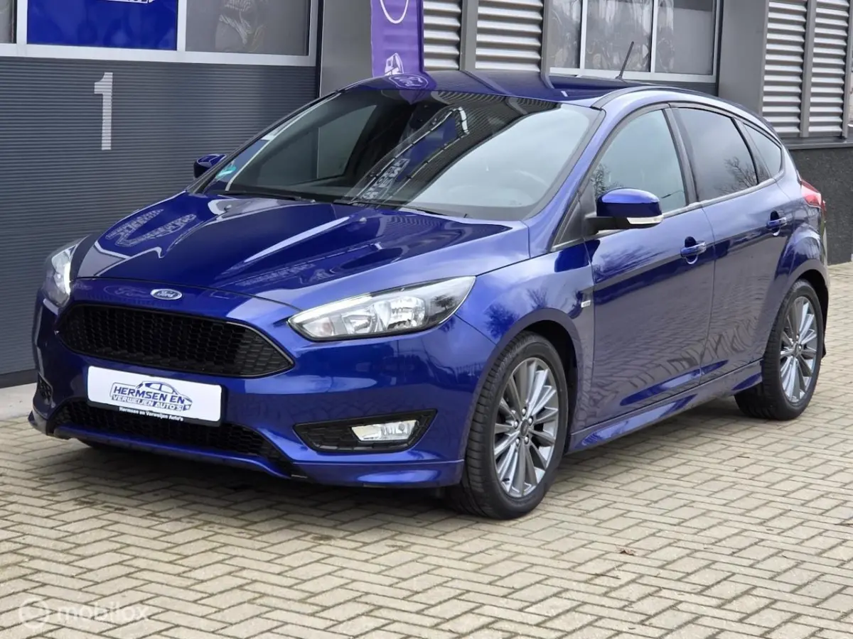 Ford Focus 2017 Benzine Onbekend leasen