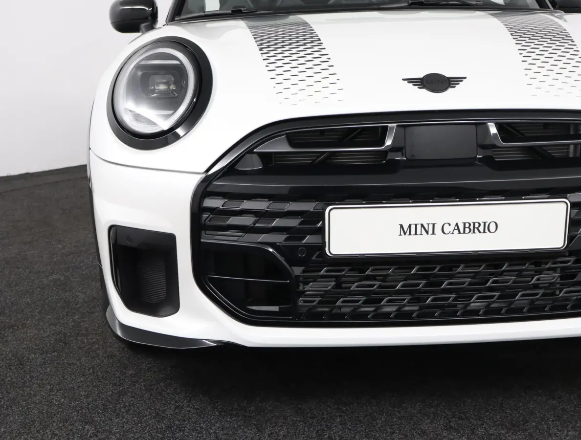 C | JCW Uitvoering | Pakket M | Head up Display | Harman Kardon | Achteruitrijcamera