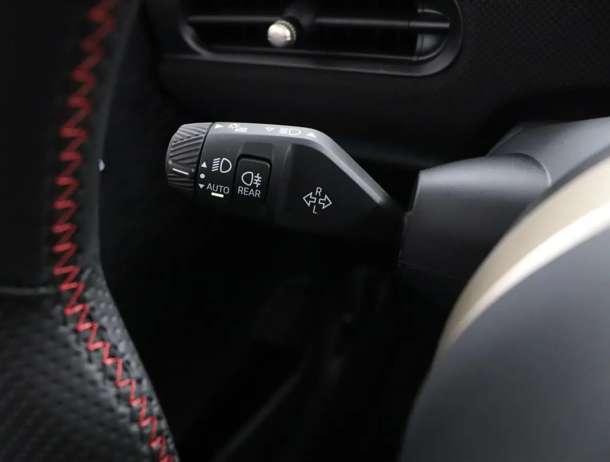 C | JCW Uitvoering | Pakket M | Head up Display | Harman Kardon | Achteruitrijcamera