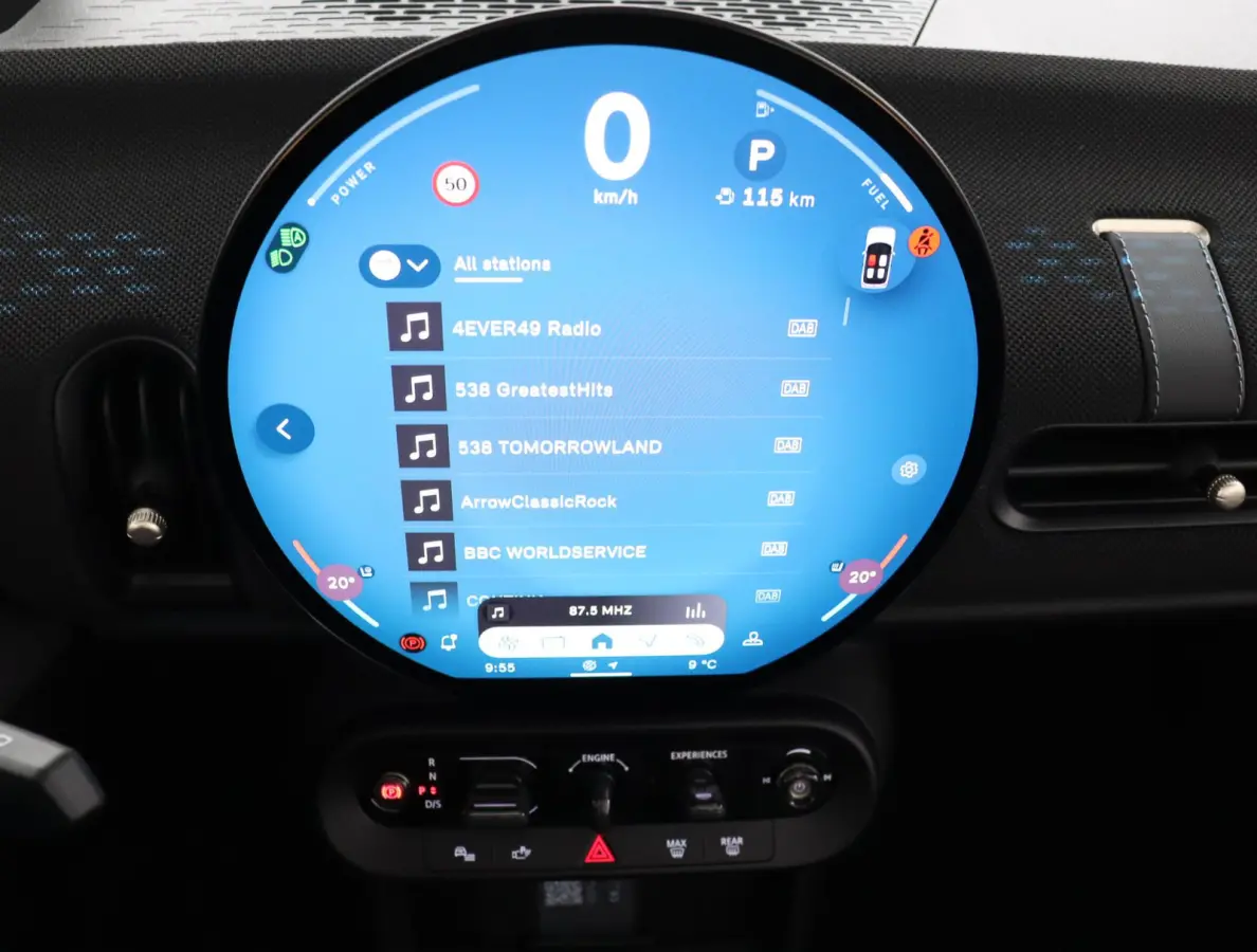 C | JCW Uitvoering | Pakket M | Head up Display | Harman Kardon | Achteruitrijcamera