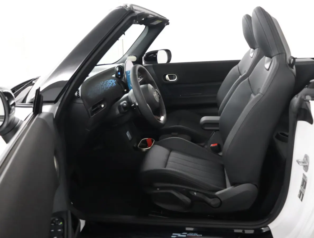 C | JCW Uitvoering | Pakket M | Head up Display | Harman Kardon | Achteruitrijcamera