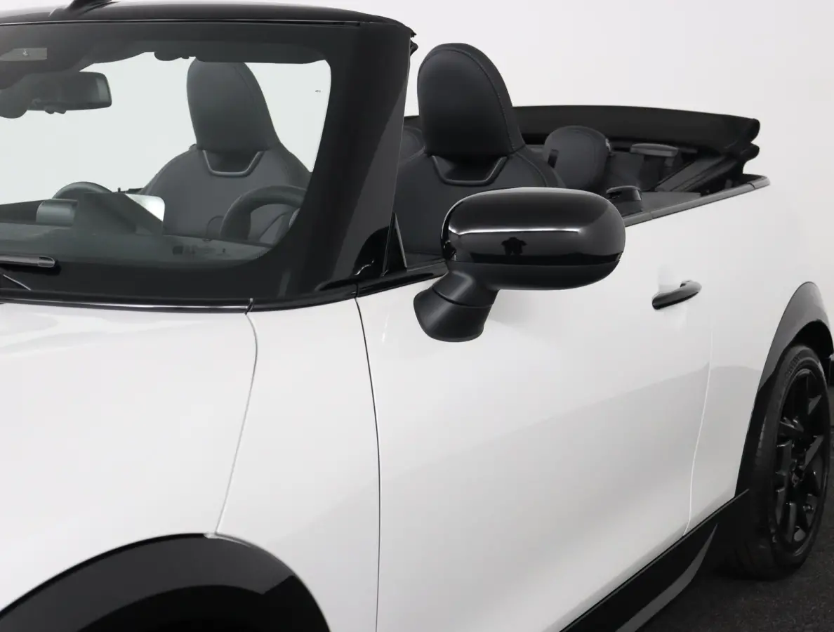 C | JCW Uitvoering | Pakket M | Head up Display | Harman Kardon | Achteruitrijcamera
