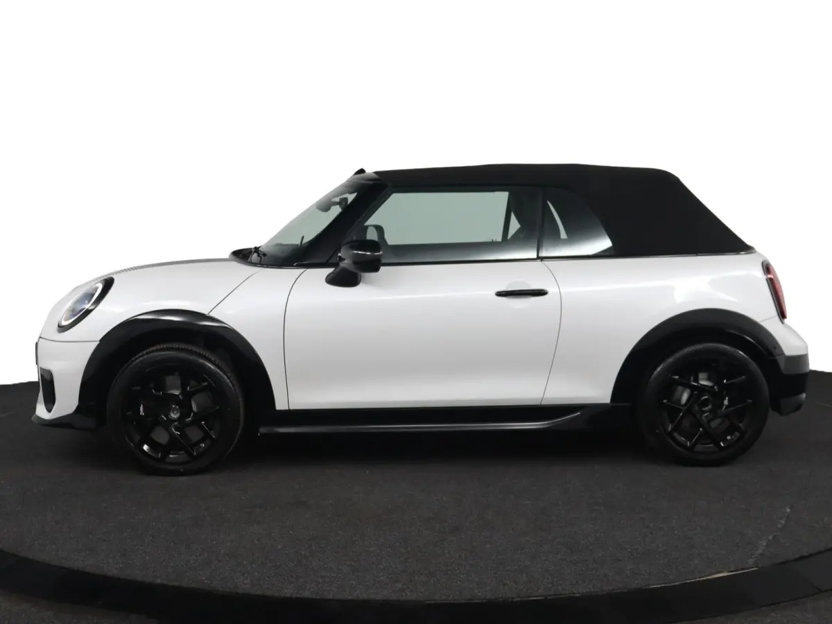 C | JCW Uitvoering | Pakket M | Head up Display | Harman Kardon | Achteruitrijcamera
