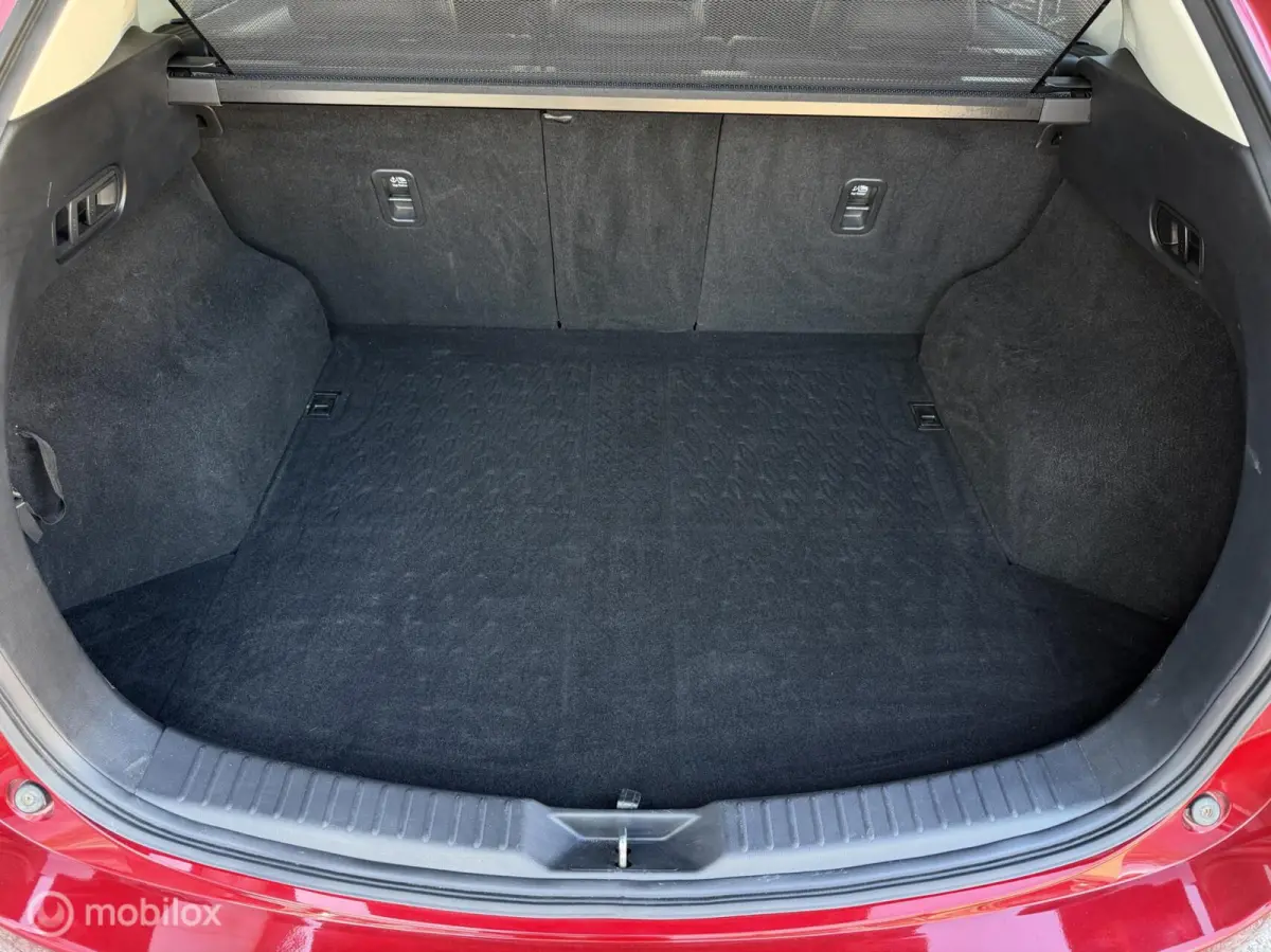 2.0 SkyActiv-G 165 Luxury !! VOL !! Acc Leer Stoel-/stuur verw. Led Trekh. etc.