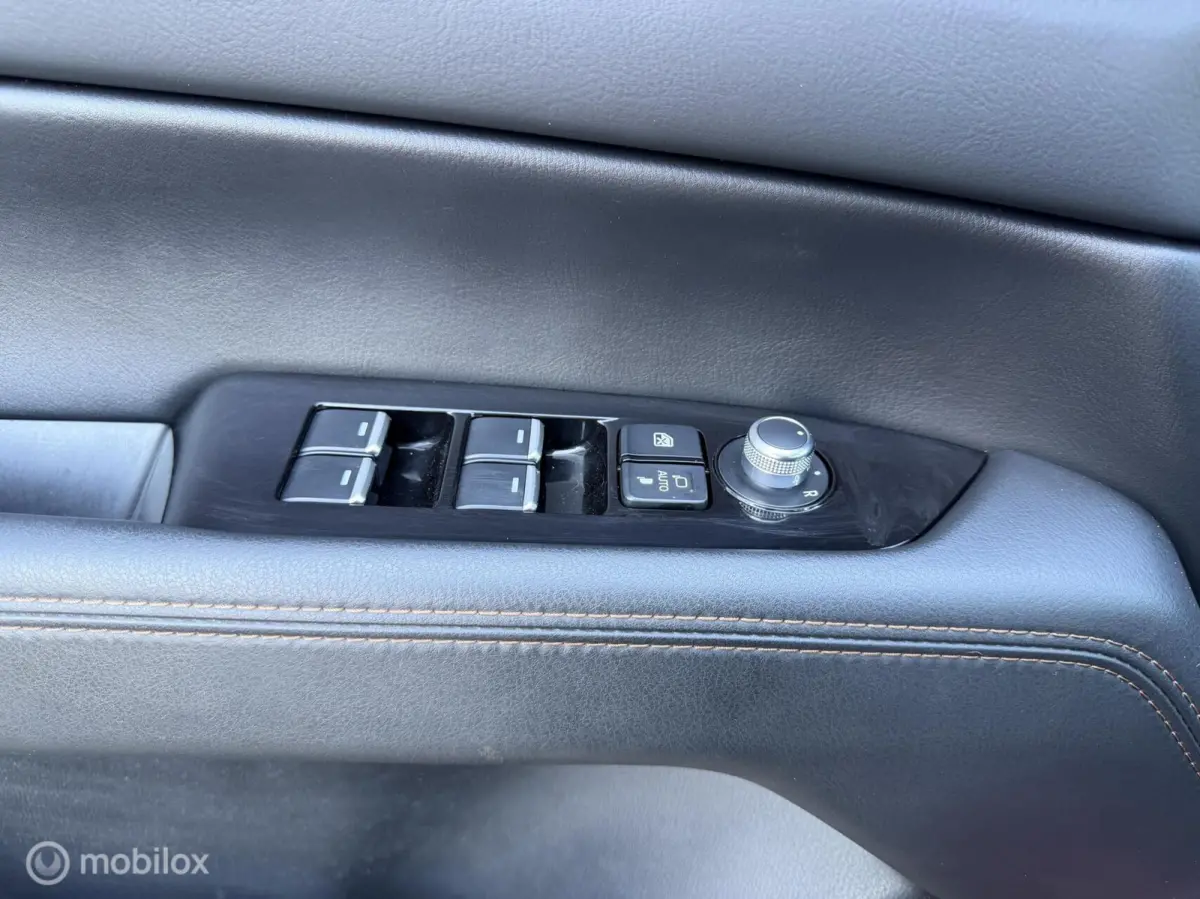 2.0 SkyActiv-G 165 Luxury !! VOL !! Acc Leer Stoel-/stuur verw. Led Trekh. etc.