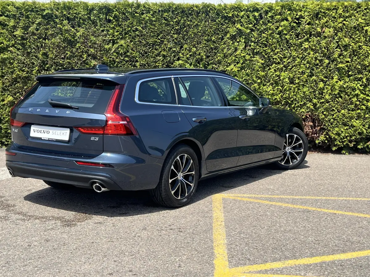 B3 Momentum | Pano dak | Cruise control | Keyless |
