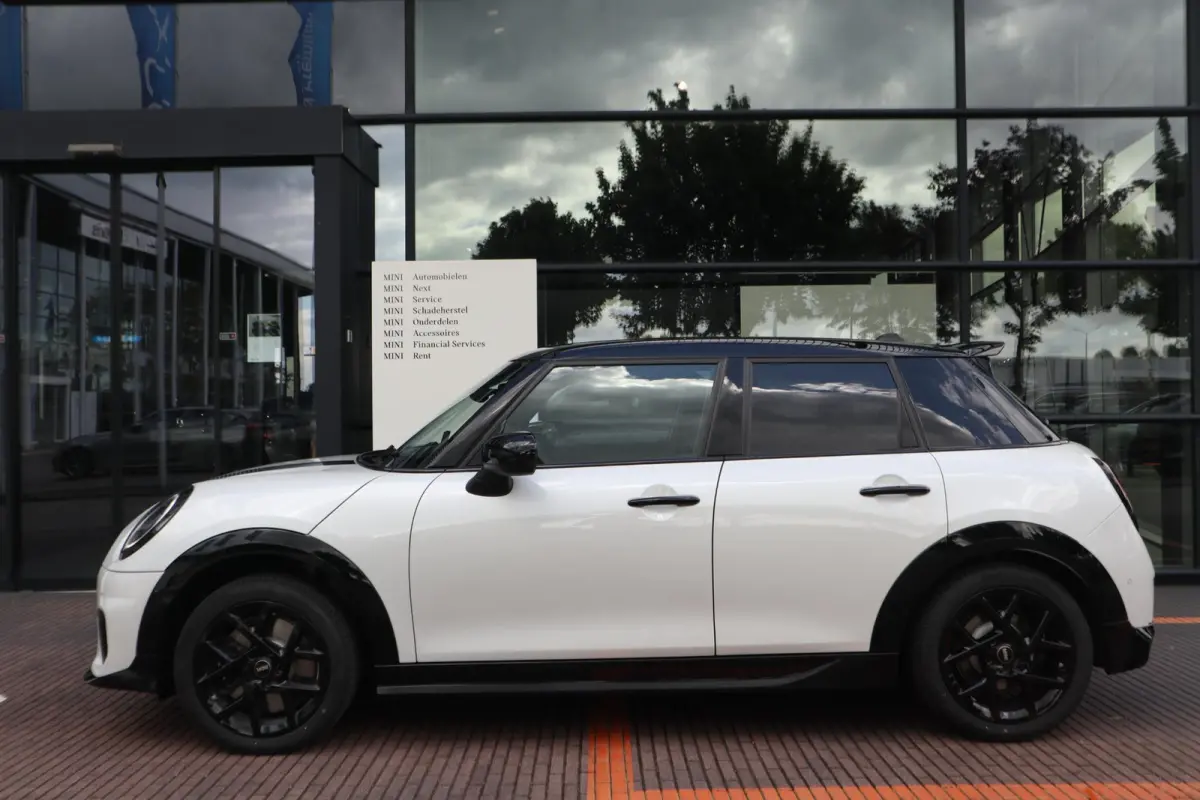 Cooper C John Cooper Works M | Panorama Dak | Premium Sportstoelen | Sportstuur