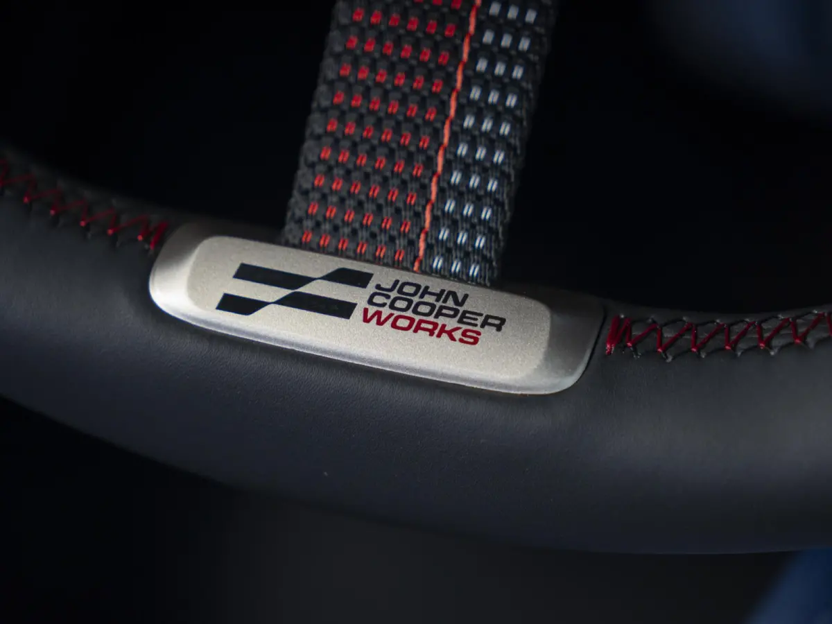 E John Cooper Works Uitvoering | M Pakket