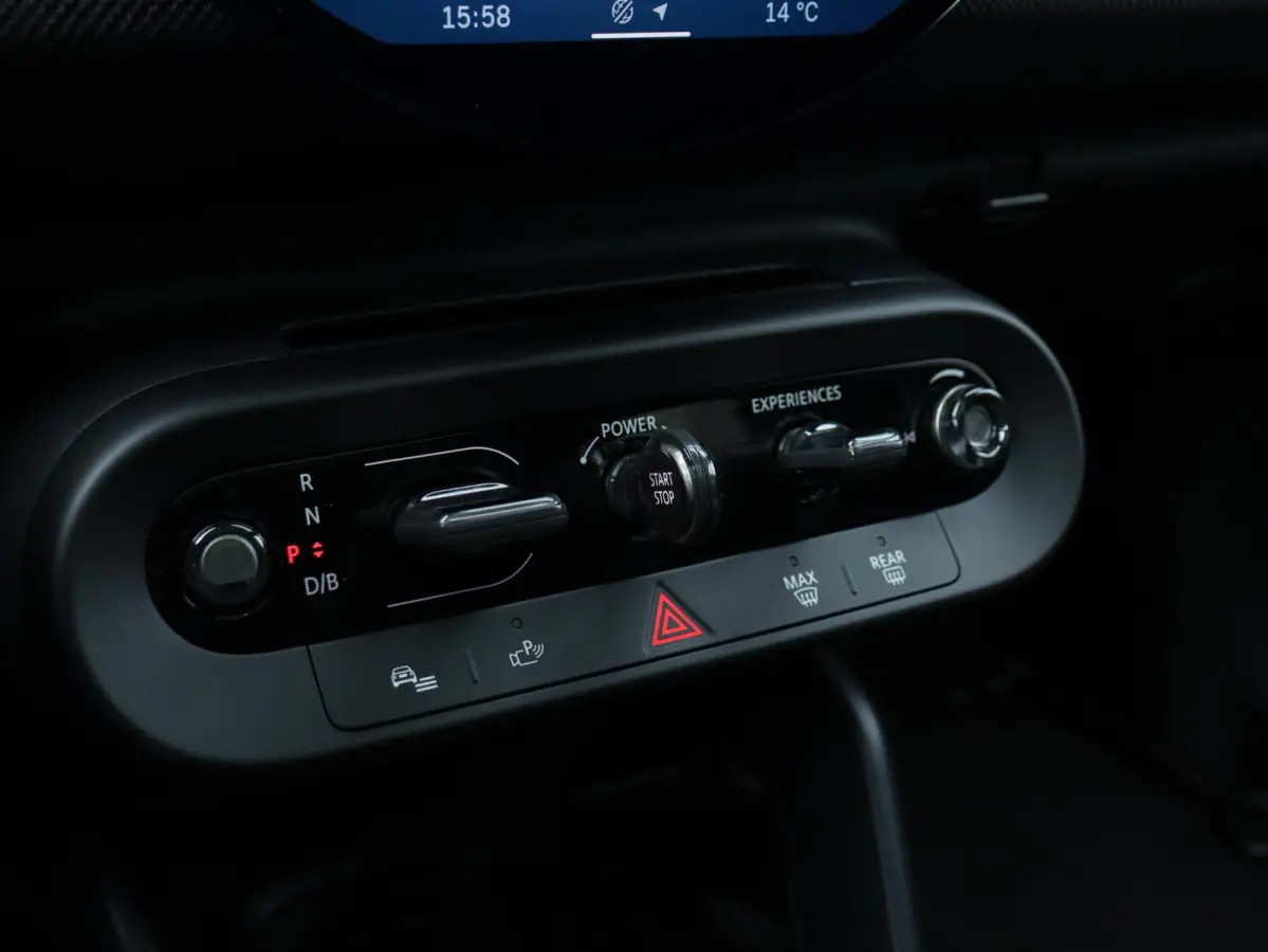 E John Cooper Works Uitvoering | M Pakket | Panoramadak