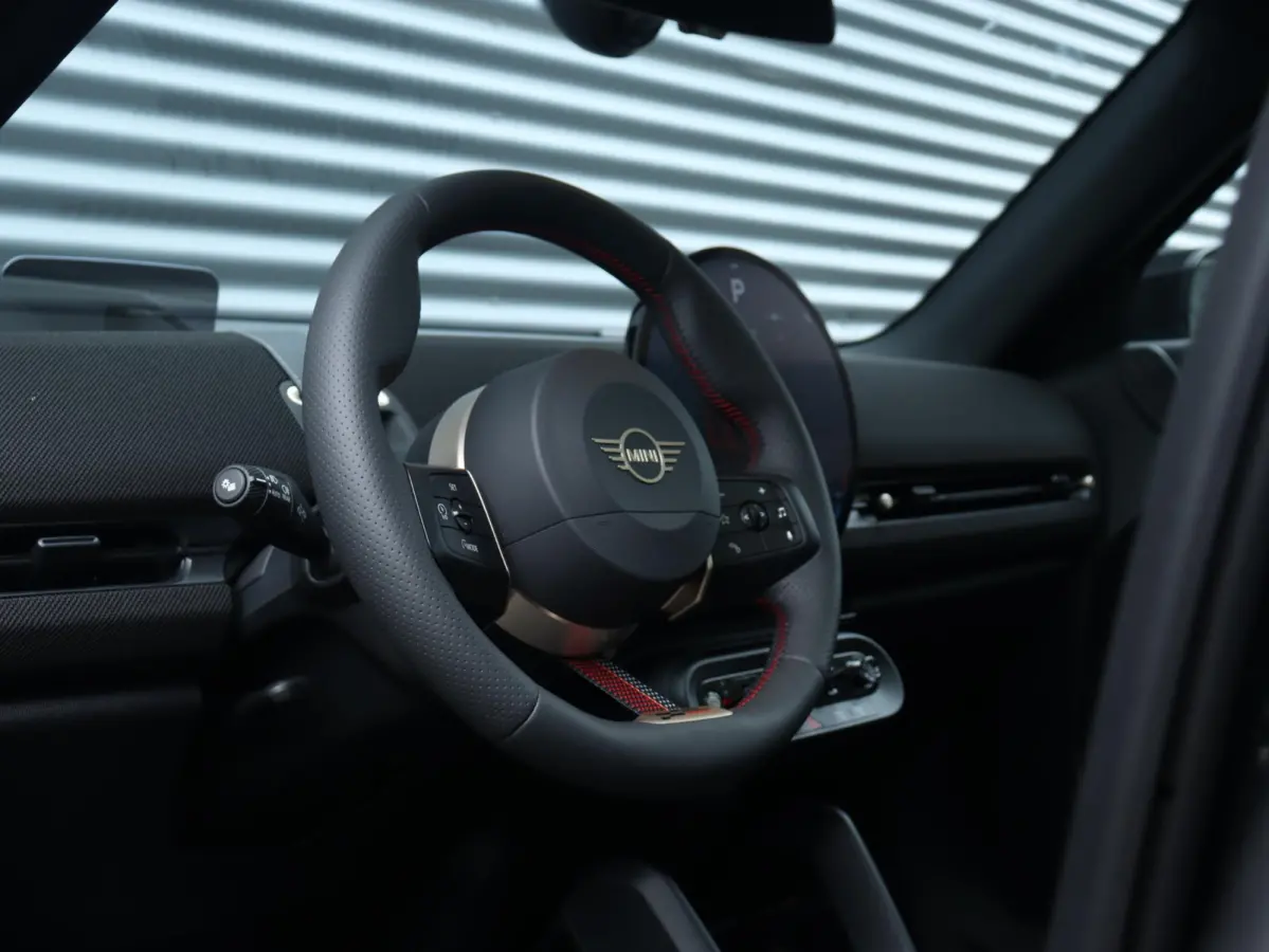 E John Cooper Works Uitvoering | M Pakket | Panoramadak