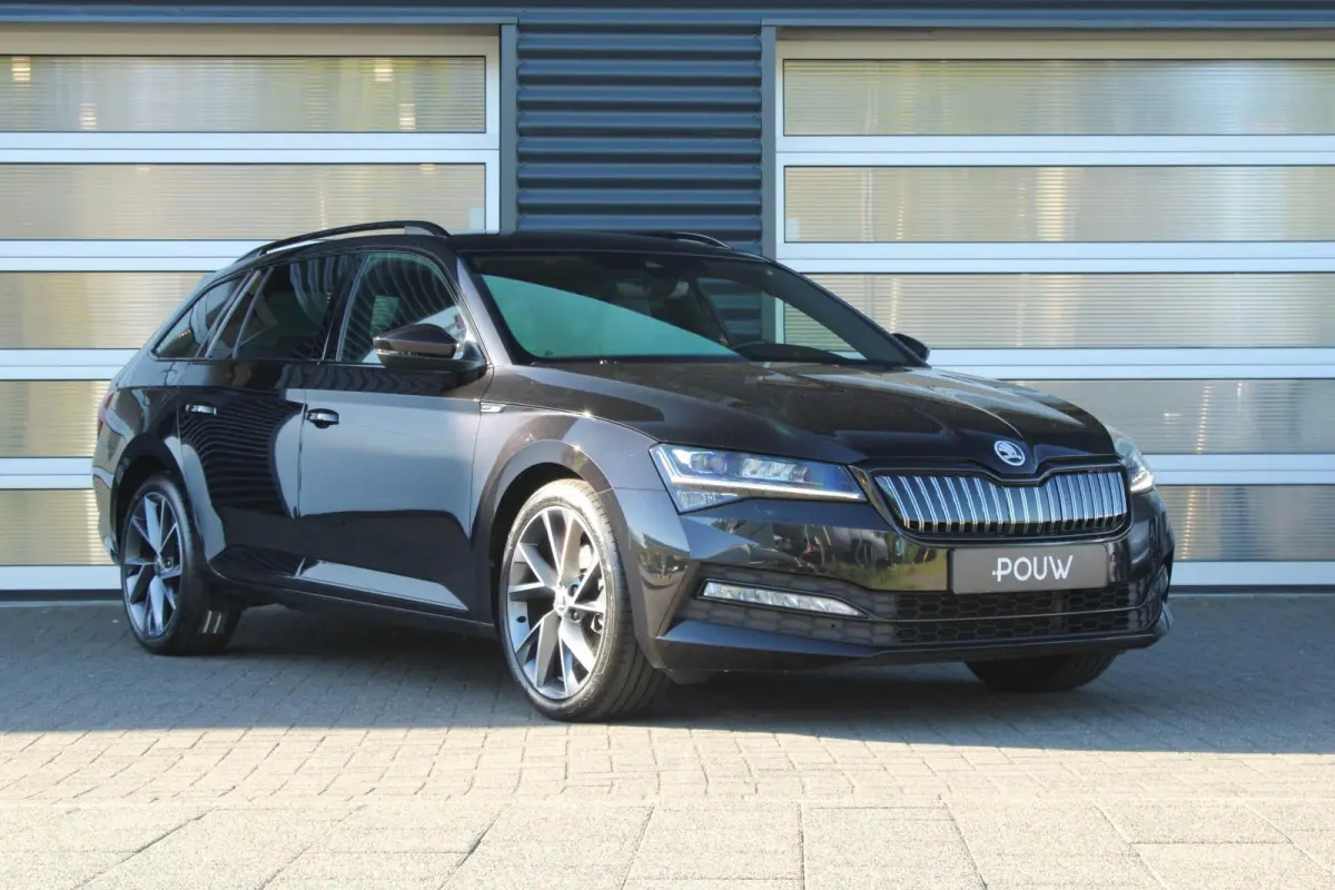 1.4 TSI 218pk PHEV iV Sportline Business | SoH 96% | Trekhaak | Elektrisch Verstelbare Voorstoelen | Voorruit Verwarming | Stoelen Voor/Achter Verwarmd | Canton Audio
