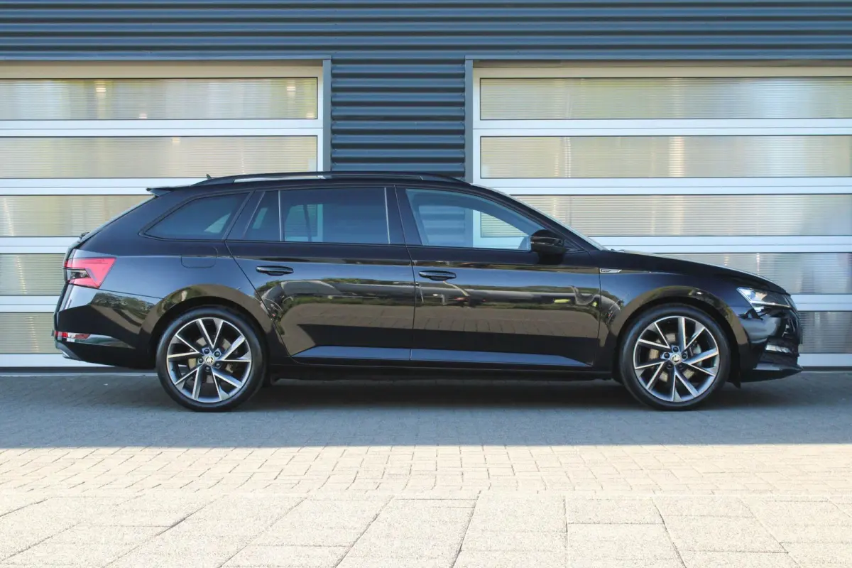 1.4 TSI 218pk PHEV iV Sportline Business | SoH 96% | Trekhaak | Elektrisch Verstelbare Voorstoelen | Voorruit Verwarming | Stoelen Voor/Achter Verwarmd | Canton Audio