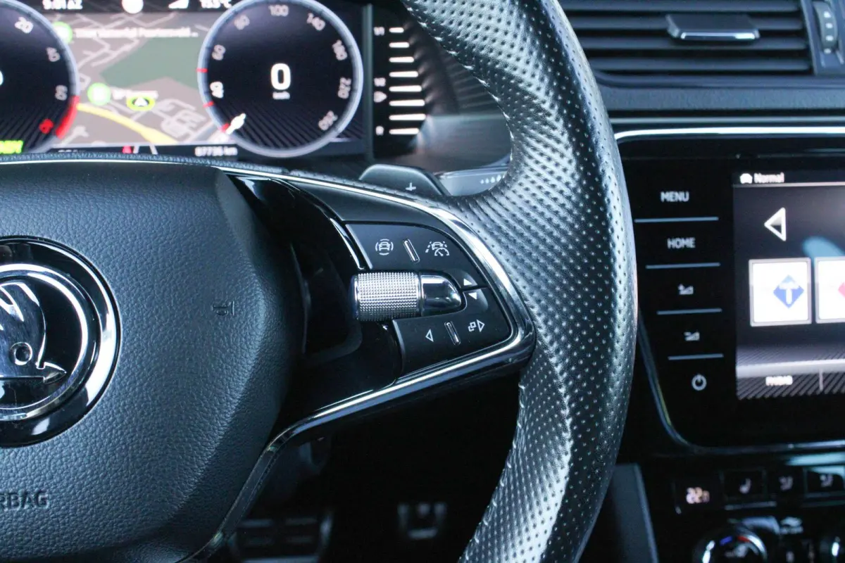 1.4 TSI 218pk PHEV iV Sportline Business | SoH 96% | Trekhaak | Elektrisch Verstelbare Voorstoelen | Voorruit Verwarming | Stoelen Voor/Achter Verwarmd | Canton Audio