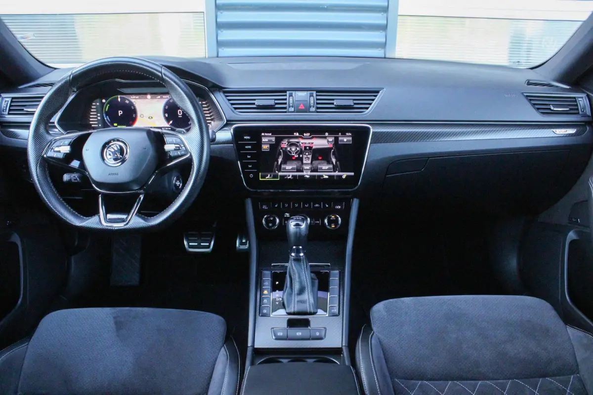 1.4 TSI 218pk PHEV iV Sportline Business | SoH 96% | Trekhaak | Elektrisch Verstelbare Voorstoelen | Voorruit Verwarming | Stoelen Voor/Achter Verwarmd | Canton Audio