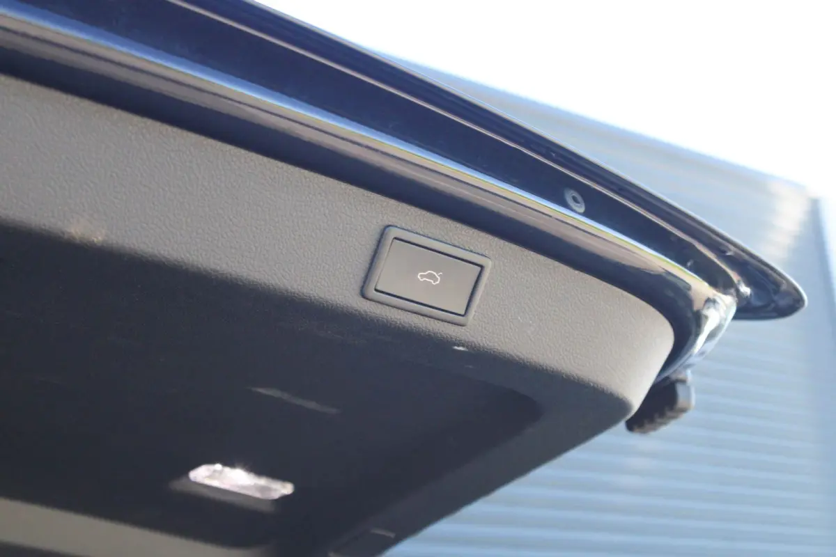 1.4 TSI 218pk PHEV iV Sportline Business | SoH 96% | Trekhaak | Elektrisch Verstelbare Voorstoelen | Voorruit Verwarming | Stoelen Voor/Achter Verwarmd | Canton Audio