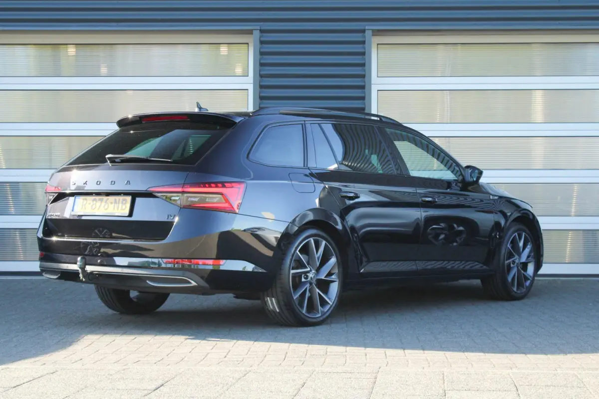 1.4 TSI 218pk PHEV iV Sportline Business | SoH 96% | Trekhaak | Elektrisch Verstelbare Voorstoelen | Voorruit Verwarming | Stoelen Voor/Achter Verwarmd | Canton Audio