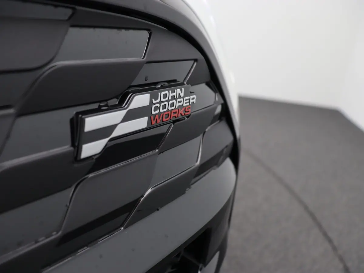 E John Cooper Works + XL Pakket + Getint glas + Pano
