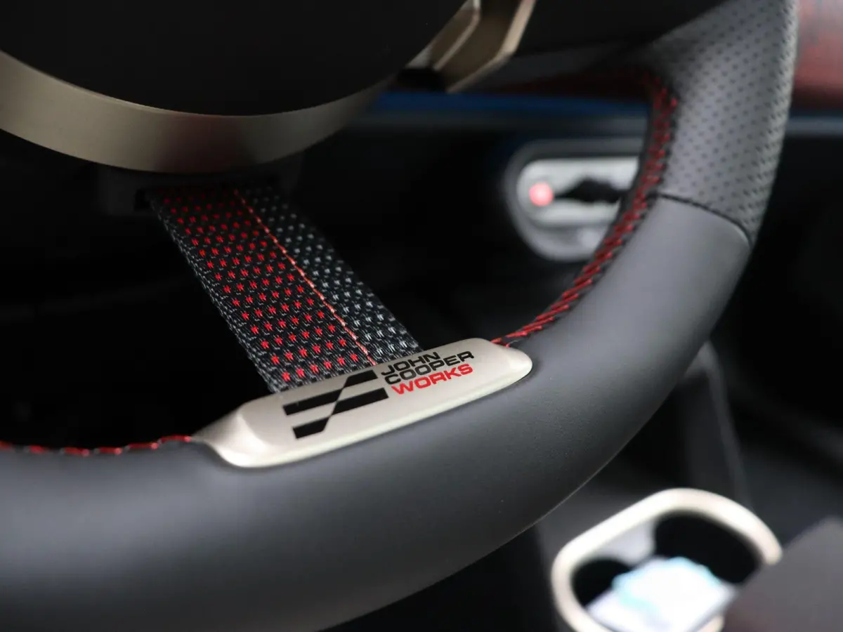E John Cooper Works + XL Pakket + Getint glas + Pano