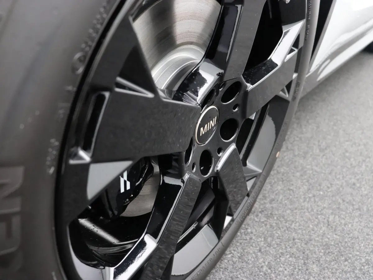 E John Cooper Works + XL Pakket + Getint glas + Pano