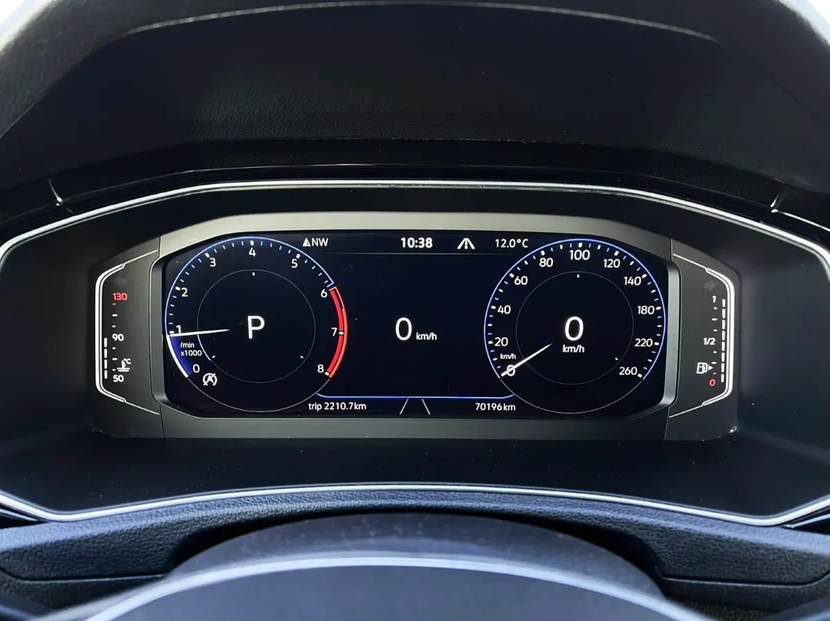 1.5 TSI 150pk DSG R-Line "Edition Blue" | Leer | Trekhaak | Navigatie