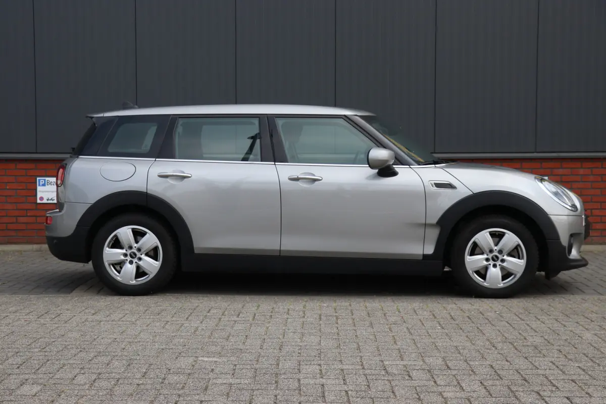 Mini 1.5 Cooper Essential 136PK | automaat | camera