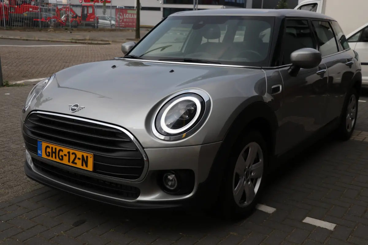 Mini 1.5 Cooper Essential 136PK | automaat | camera