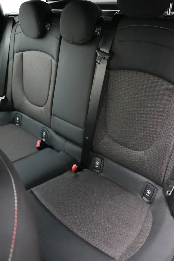 Mini 1.5 Cooper Essential 136PK | automaat | camera