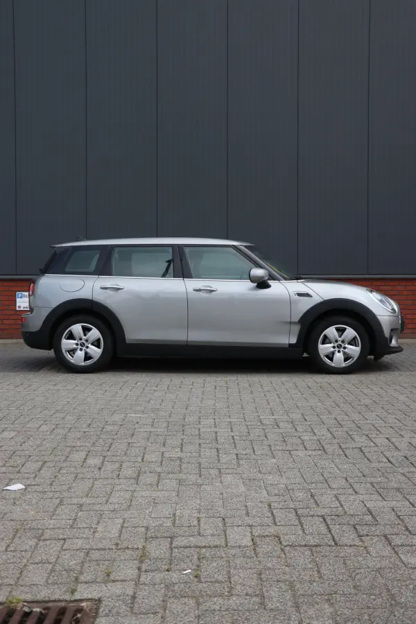 Mini 1.5 Cooper Essential 136PK | automaat | camera