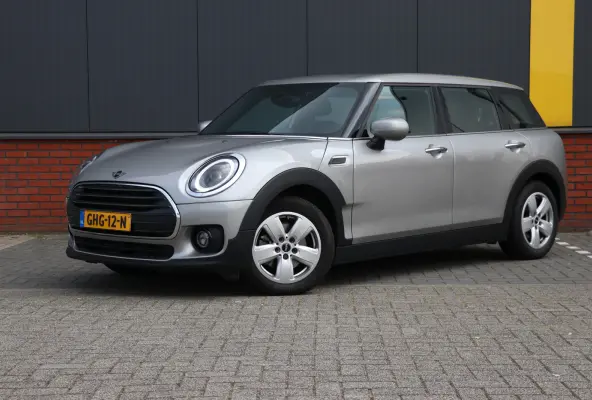 Mini 1.5 Cooper Essential 136PK | automaat | camera