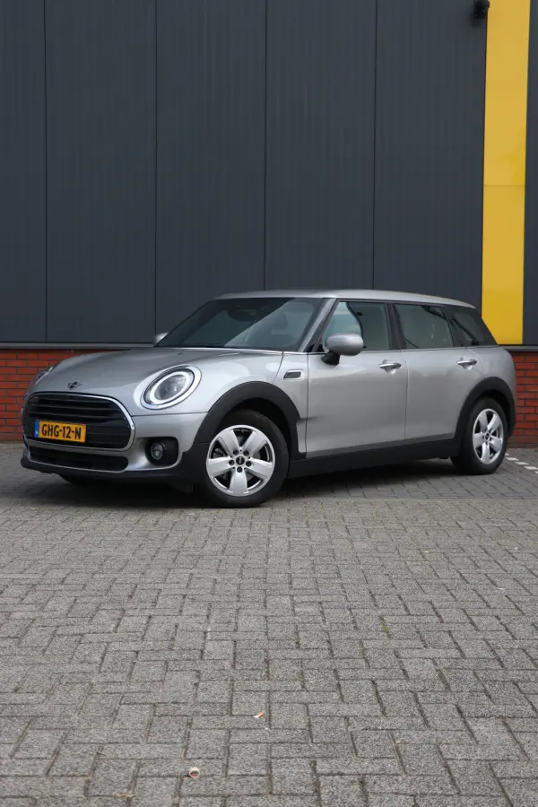 Mini 1.5 Cooper Essential 136PK | automaat | camera
