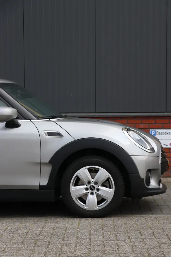 Mini 1.5 Cooper Essential 136PK | automaat | camera