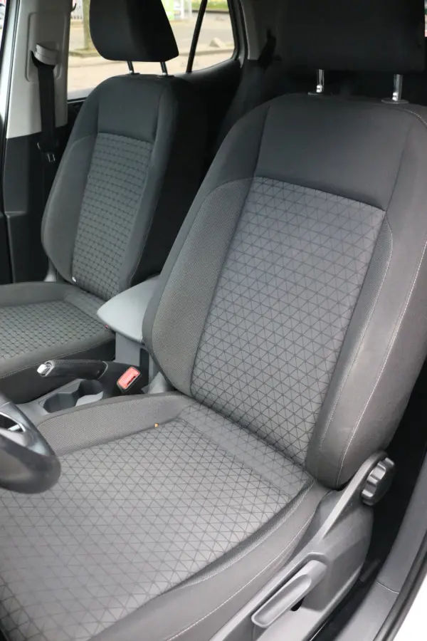 1.0 TSI side assist | front assist | Clima Cruise Control Navigatie Carplay