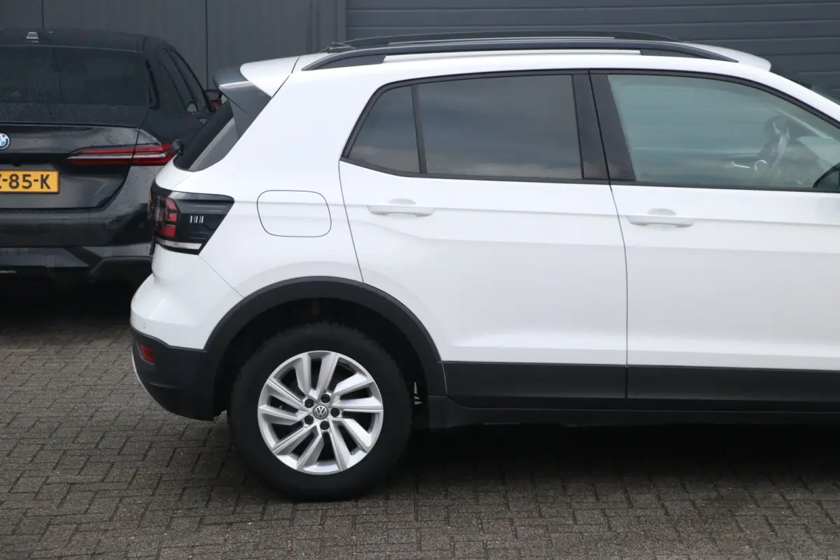 1.0 TSI side assist | front assist | Clima Cruise Control Navigatie Carplay