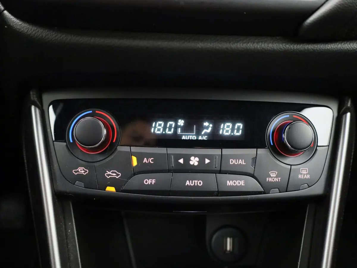1.4 Boosterjet Select Smart Hybrid | ACHTERUITRIJCAMERA | APPLE CARPLAY - ANDROID AUTO | STOELVERWARMING | DODEHOEK DETECTIE | PARKEERSENSOREN | CLIMATE CONTROL | ADAPTIVE CRUISE CONTROL |