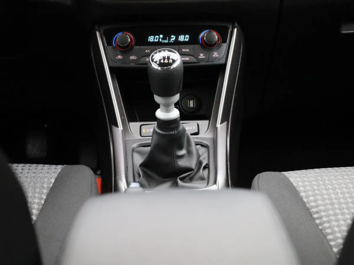 1.4 Boosterjet Select Smart Hybrid | ACHTERUITRIJCAMERA | APPLE CARPLAY - ANDROID AUTO | STOELVERWARMING | DODEHOEK DETECTIE | PARKEERSENSOREN | CLIMATE CONTROL | ADAPTIVE CRUISE CONTROL |