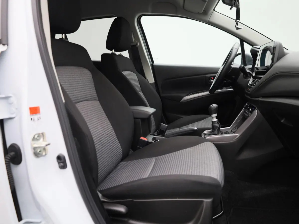 1.4 Boosterjet Select Smart Hybrid | ACHTERUITRIJCAMERA | APPLE CARPLAY - ANDROID AUTO | STOELVERWARMING | DODEHOEK DETECTIE | PARKEERSENSOREN | CLIMATE CONTROL | ADAPTIVE CRUISE CONTROL |
