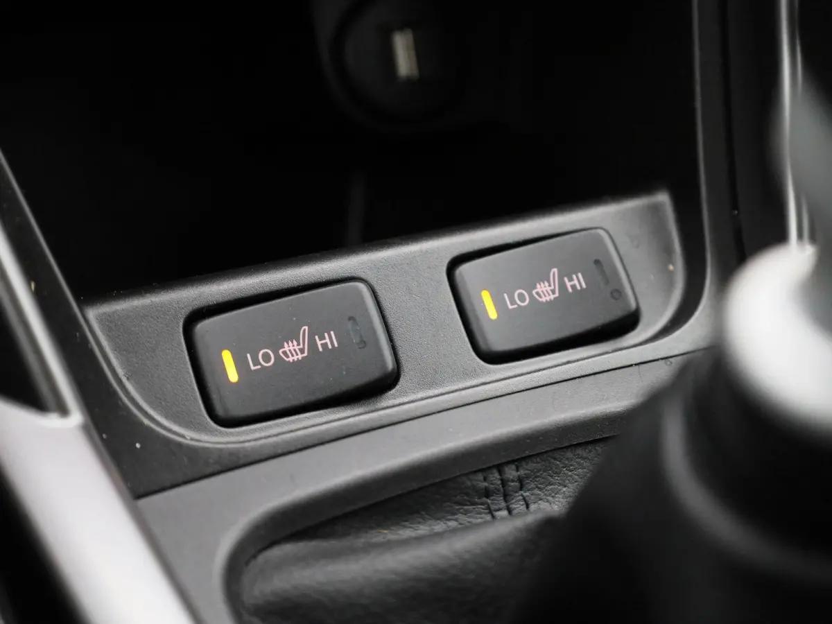 1.4 Boosterjet Select Smart Hybrid | ACHTERUITRIJCAMERA | APPLE CARPLAY - ANDROID AUTO | STOELVERWARMING | DODEHOEK DETECTIE | PARKEERSENSOREN | CLIMATE CONTROL | ADAPTIVE CRUISE CONTROL |