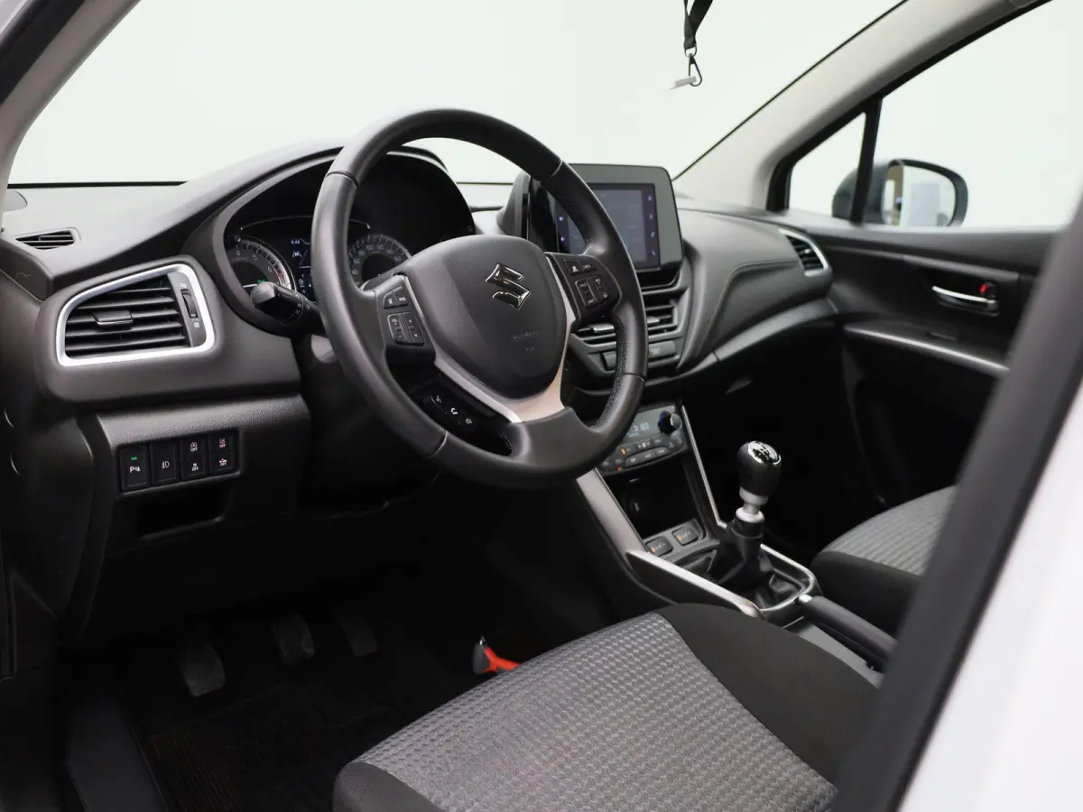1.4 Boosterjet Select Smart Hybrid | ACHTERUITRIJCAMERA | APPLE CARPLAY - ANDROID AUTO | STOELVERWARMING | DODEHOEK DETECTIE | PARKEERSENSOREN | CLIMATE CONTROL | ADAPTIVE CRUISE CONTROL |