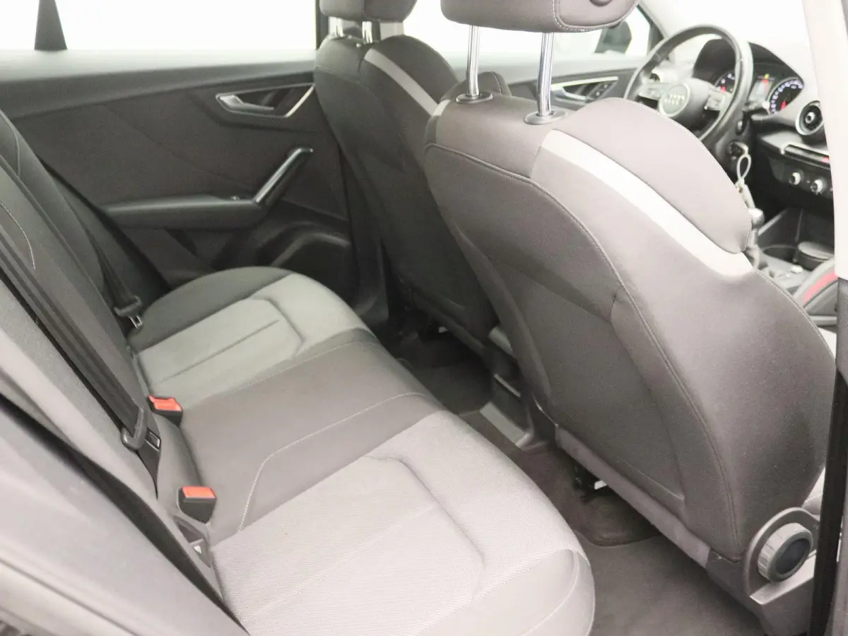 1.0 TFSI #limited | Airconditioning | Cruise Control | Lichtmetalen Velgen |