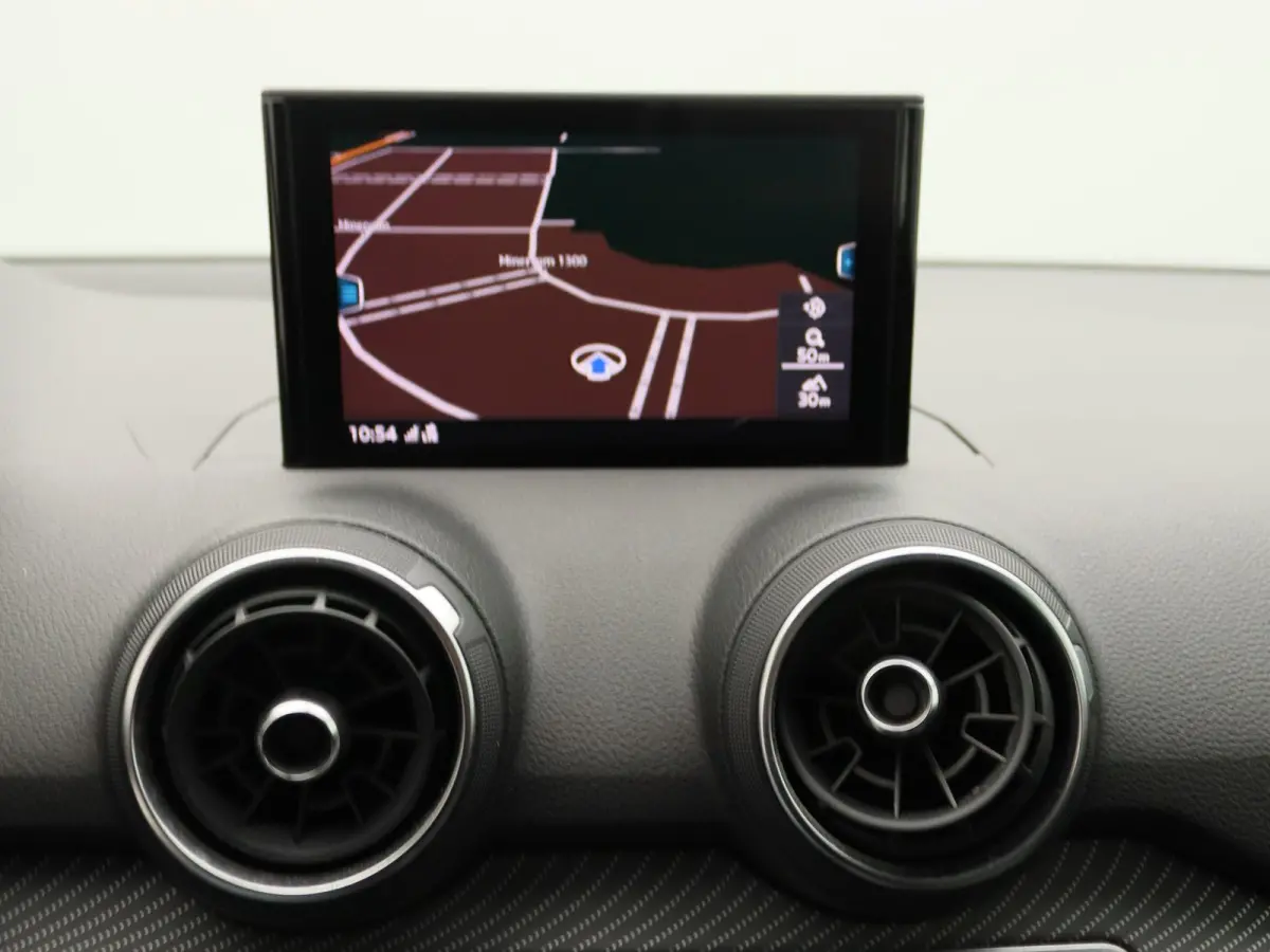 1.0 TFSI #limited | Airconditioning | Cruise Control | Lichtmetalen Velgen |