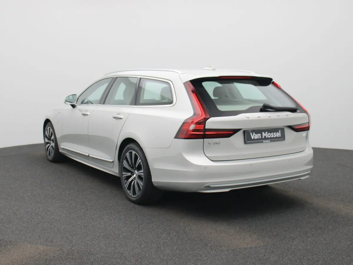 2.0 T6 AWD Inscription | Navigatie | Trekhaak | Apple Carplay / Android Auto | Cruise Control | Leder | Stoel-/ Stuur verwarming | Parkeersensoren achter | Climate Control | Lane Assist | LM